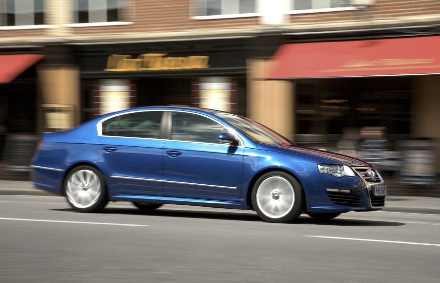  Volkswagen Passat R36 2008 года  (UK) (фото 9 из 14)